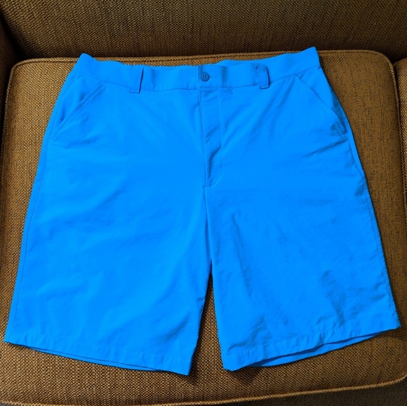 Under Armour Other - Under armour bent grass golf shorts. Mens sz 40